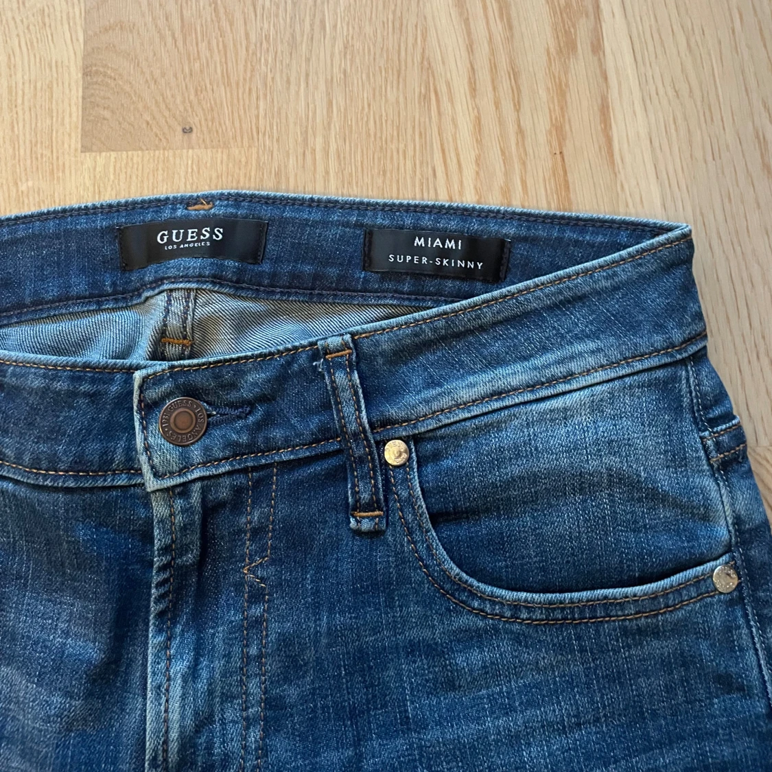 Mörkblå Guess Miami jeans W30 L32 - 3