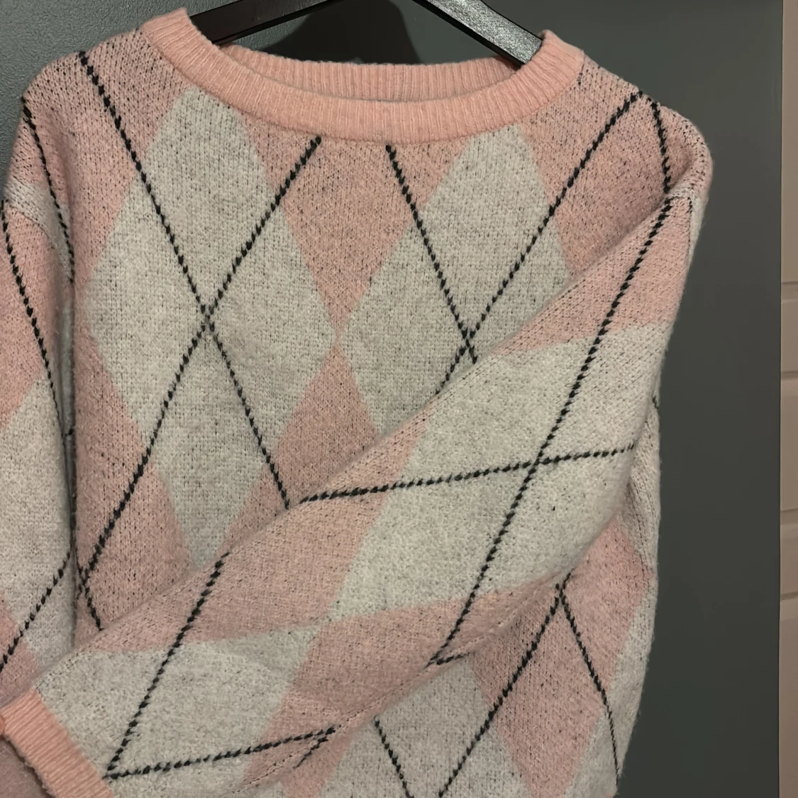 Rutig stickad tröja från 157 i rosa - 3