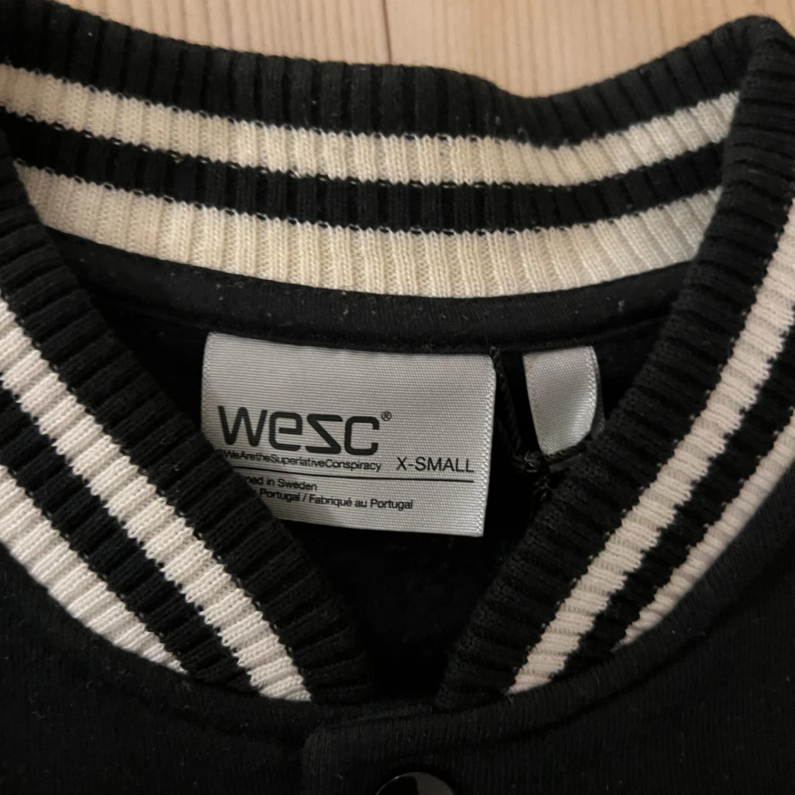 Collegejacka från WESC - strl.XS - 2