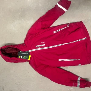 Rosa vinterjacka - Rosa vinterjacka. Aldrig använd. 