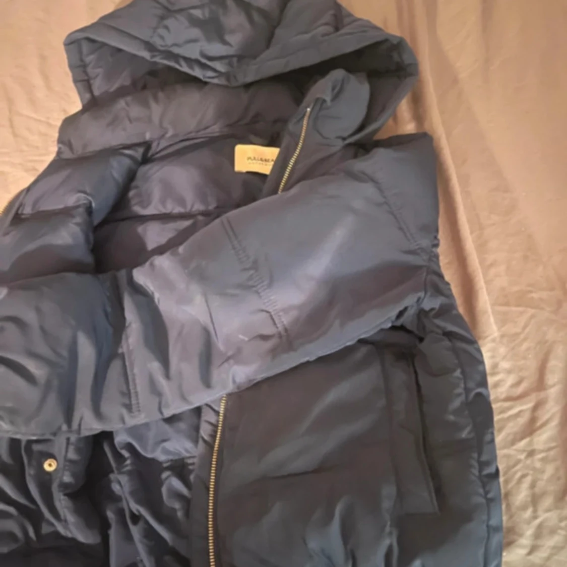 Blå pufferjacka från Pull&Bear - 1