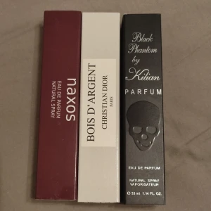 LAGERTÖMMNING - Just nu erbjuder vi ett fantastiskt pris på dessa unisex parfymer i det om 3! Hjälp oss tömma lagret inför en stor kommande leverans! Parfym från Xerjoff Naxos, Christian Dior Bois D'Argent och Kilian Black Phantom för 1000kr! Samtliga parfymer kommer i 33ml flaskor. Välkommen att fynda! 