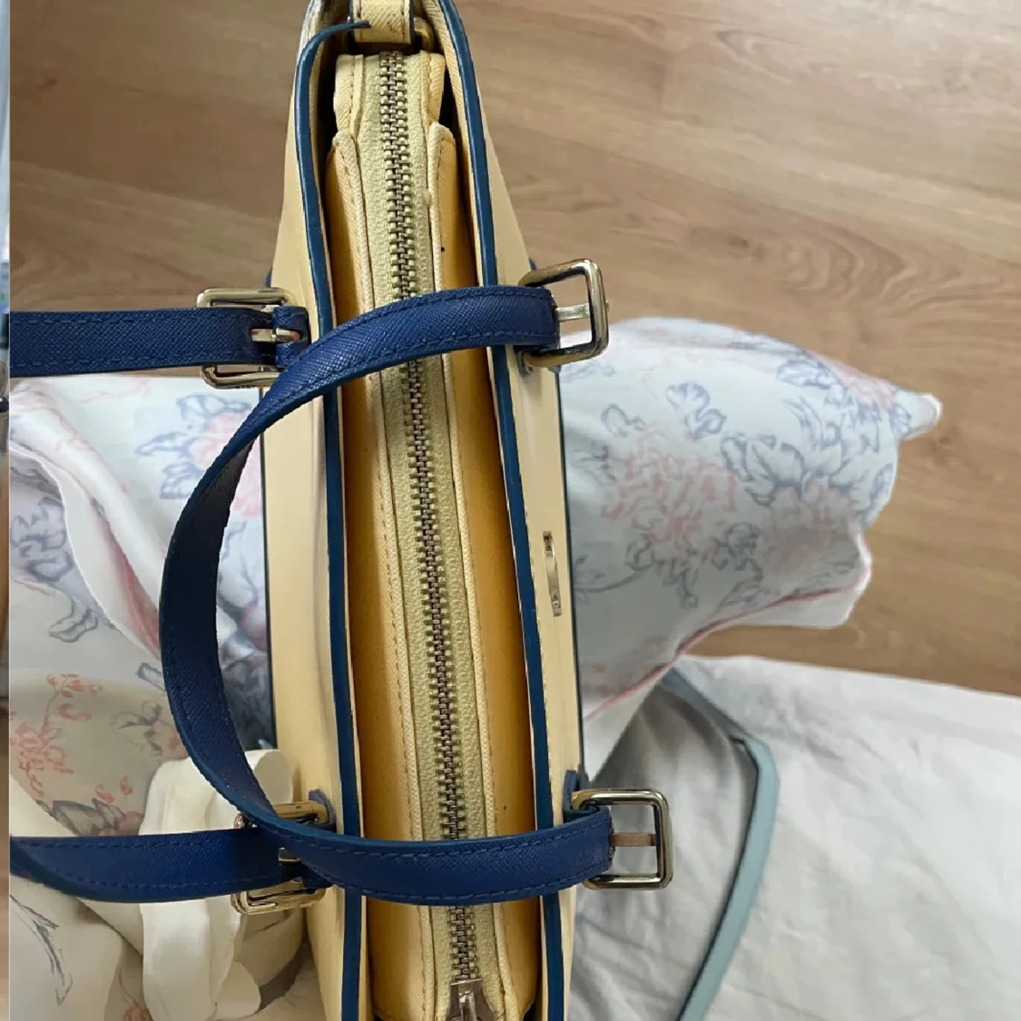 Handväska från Tommy Hilfiger i pastell - 2