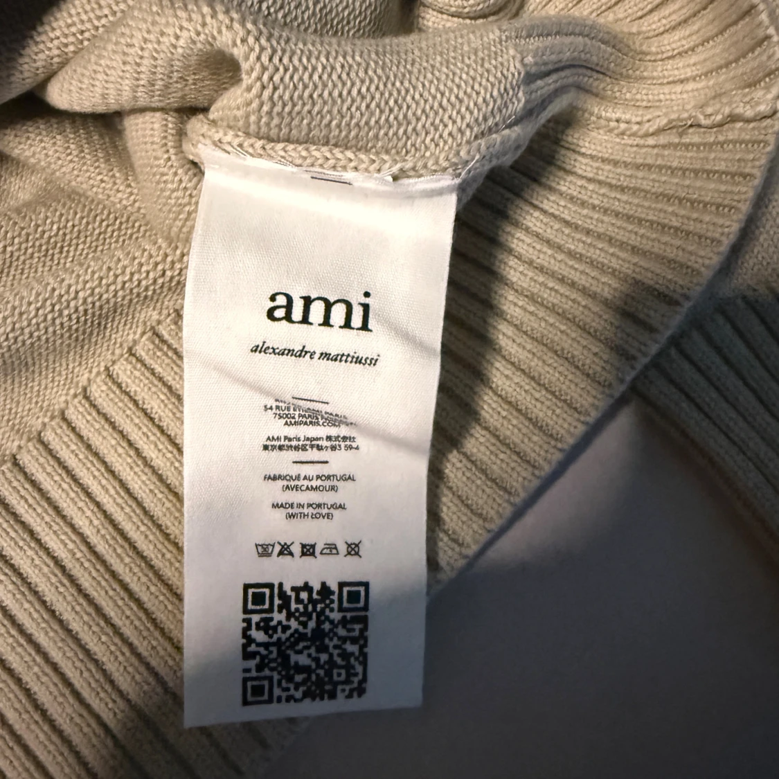 Beige stickad tröja från Ami - 2