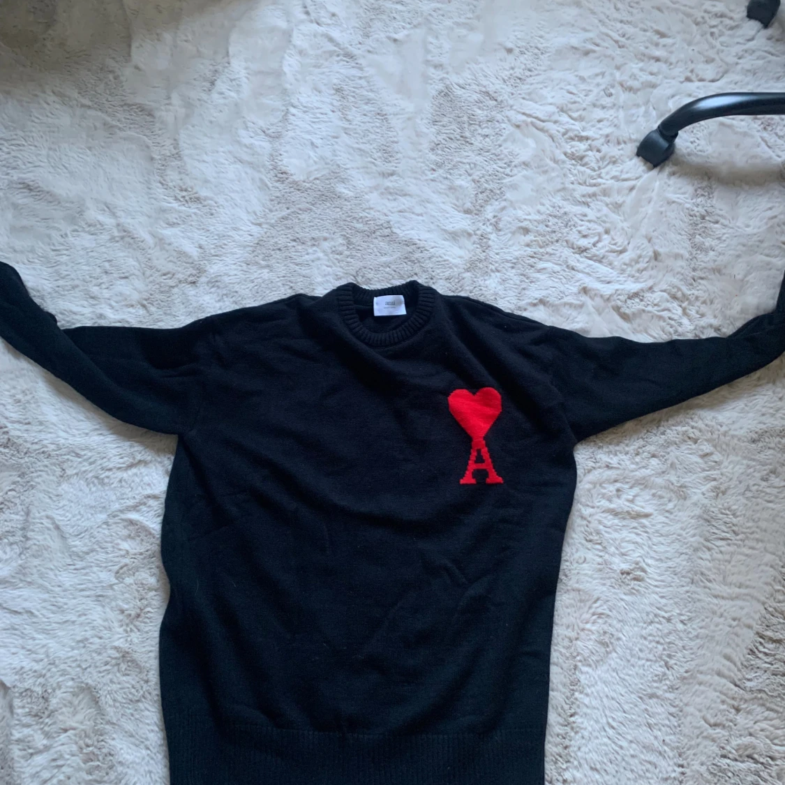 Svart stickad tröja från Ami