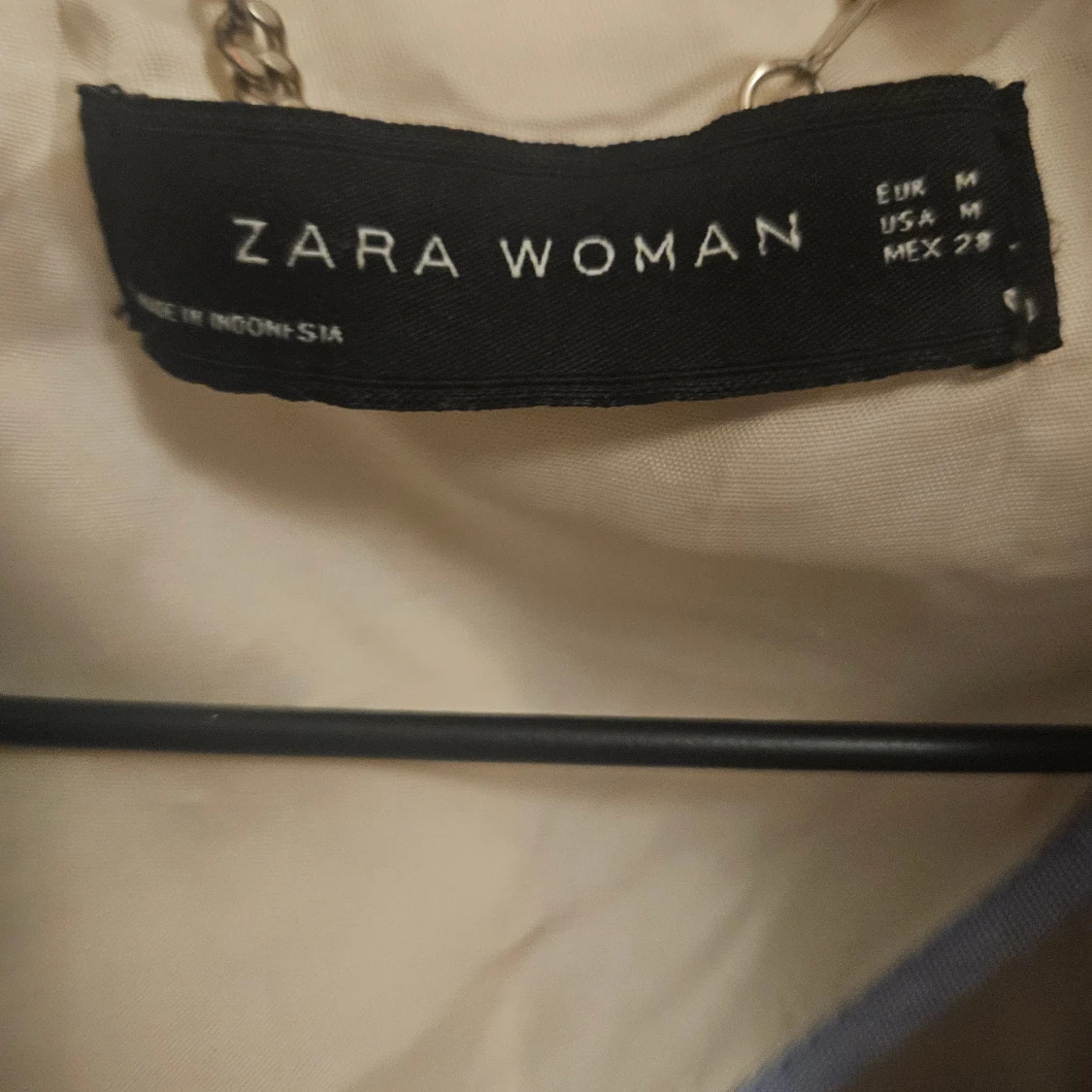 Beige trenchcoat från Zara Woman - 1
