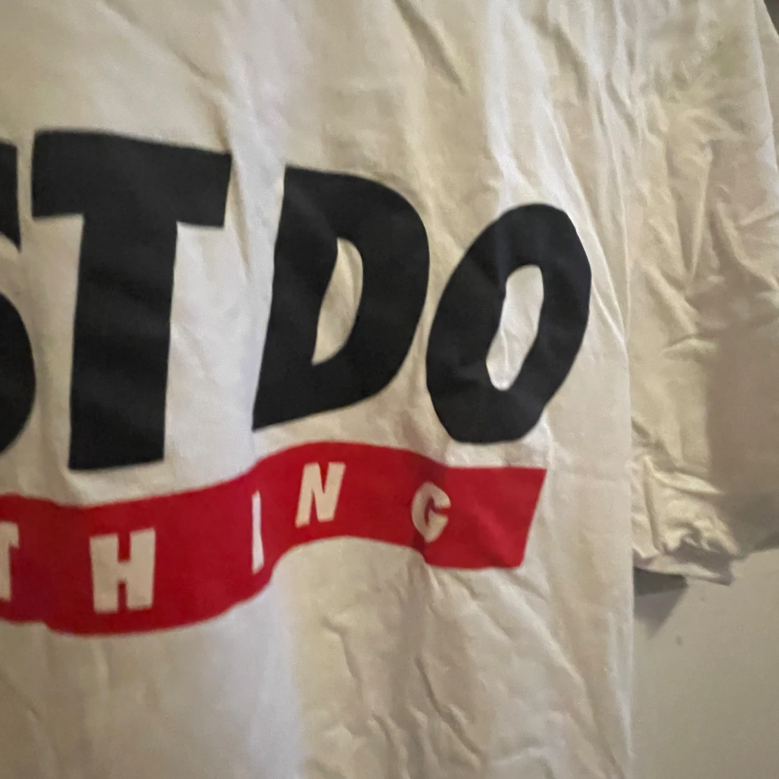 Vit t-shirt med tryck 'Just Do Nothing' - 1