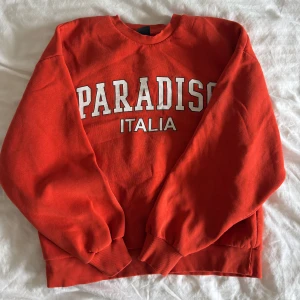 Snygg tröja - Tröja från Gina tricot, storlek s. Mycket bra skick 