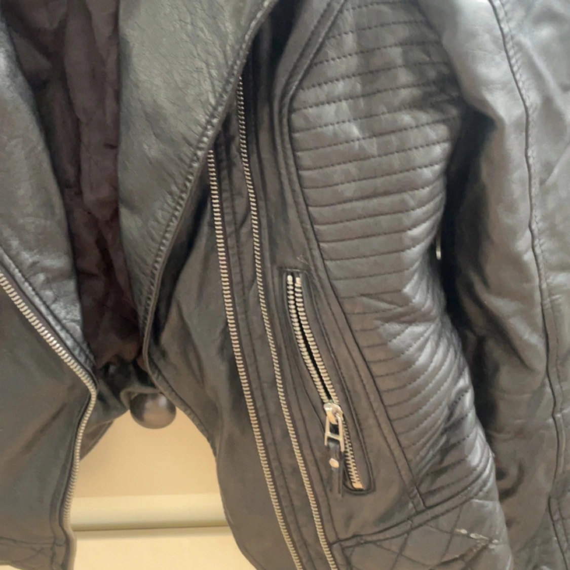 Svart skinnjacka från Livelo - 1