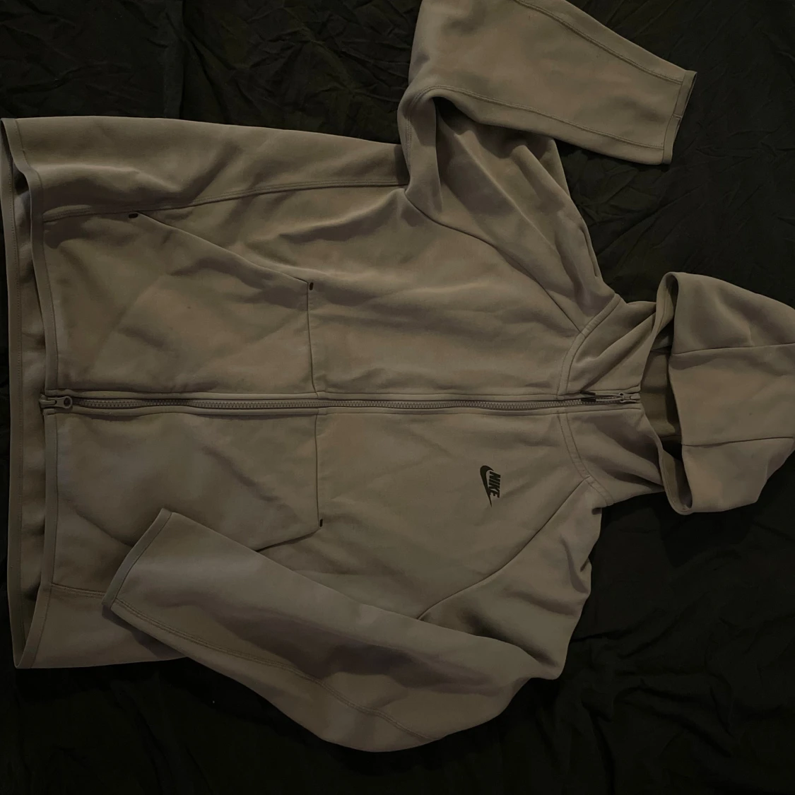 Grå Niketech hoodie