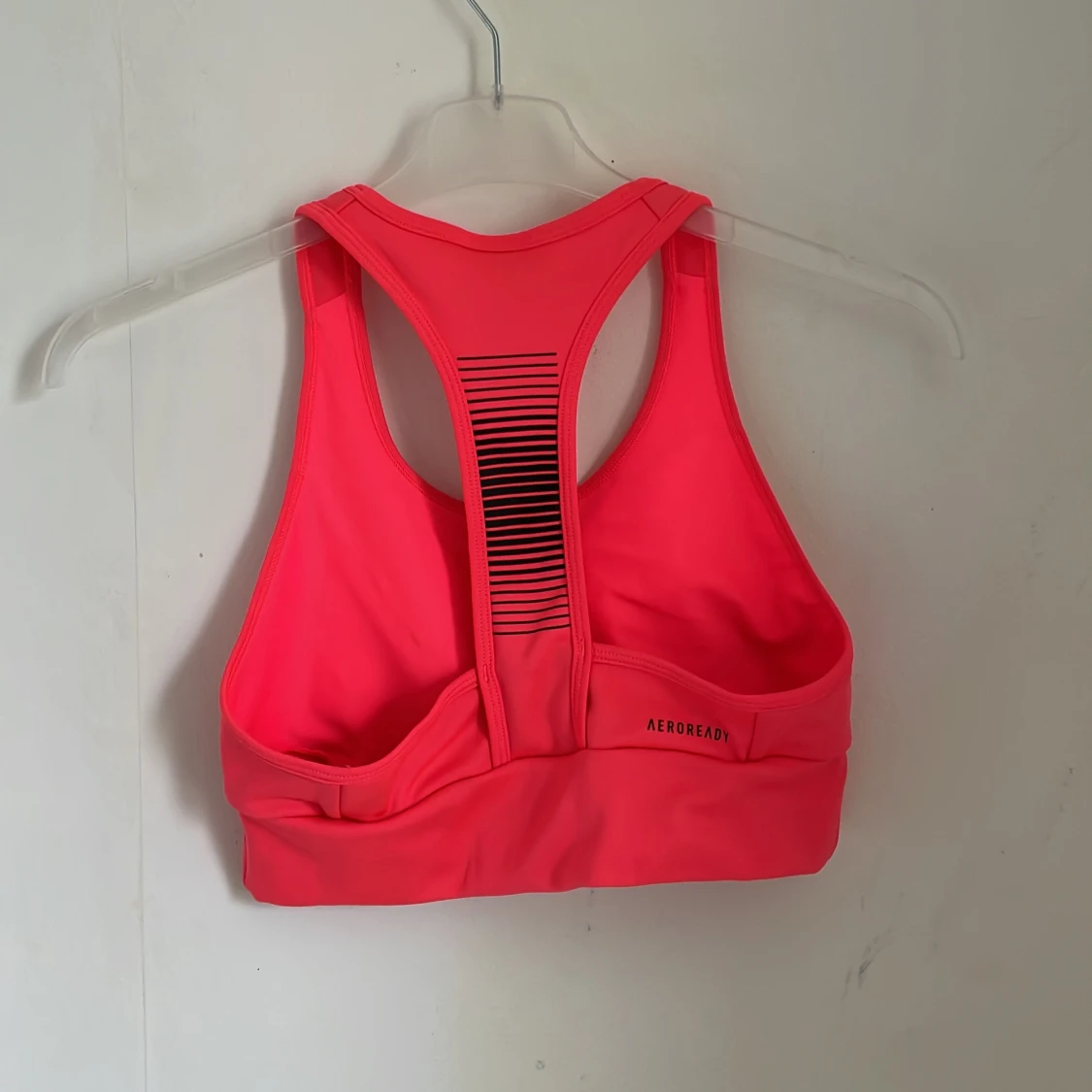 Rosa sporttopp från Adidas - 90