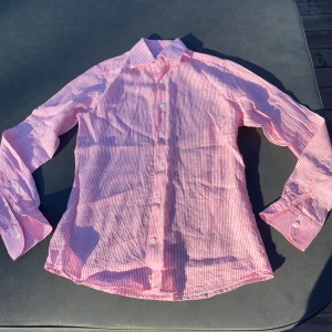 Rosa skjorta - En rosa randig skjorta i bra skick. 💗