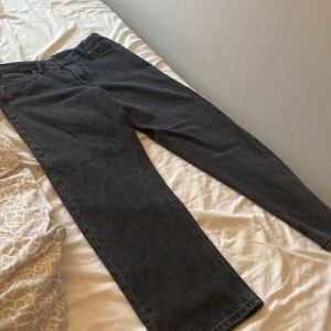 Jack Jones jeans - Tjenare säljer mina Jeans för de kommer it till användning. Kontakta mig i DM om frågor och funderar 