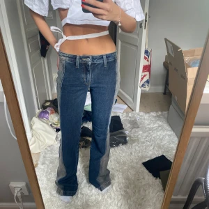 Weekday jeans  - Sjukt coola jeans från weekday som utgått ur sortimentet. Köpta för ca 2 år sedan och har används väldigt lite. De är sååå coola