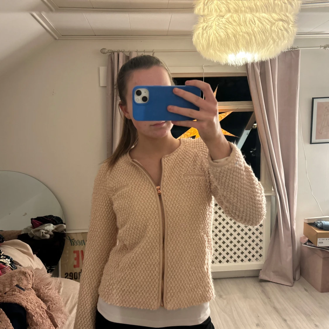 Beige stickad kofta från Massimo Dutti