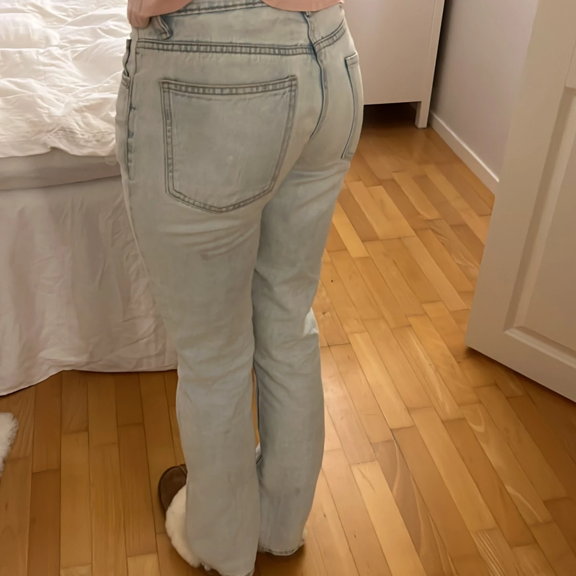 Ljusblå jeans med bootcut zara - 90
