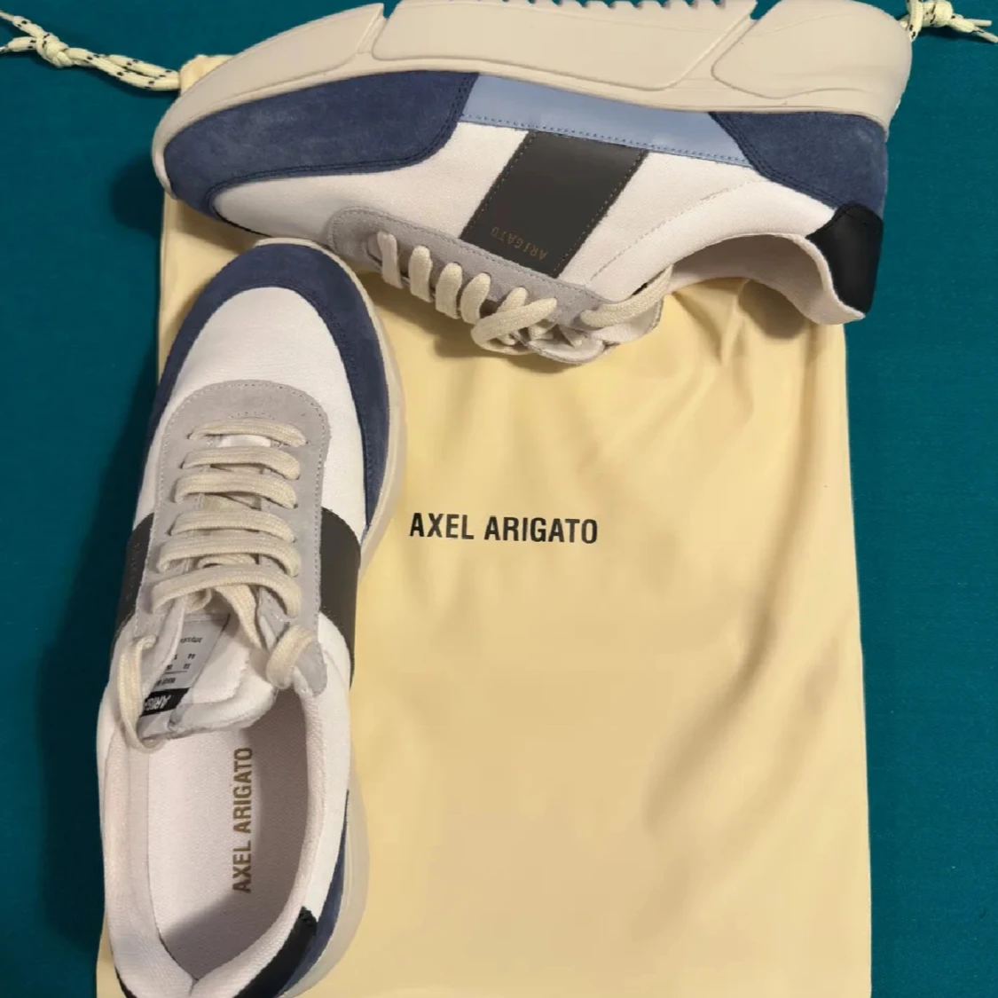 Sneakers från Axel Arigato