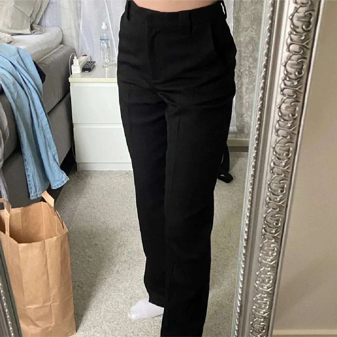 Svarta kostymbyxor