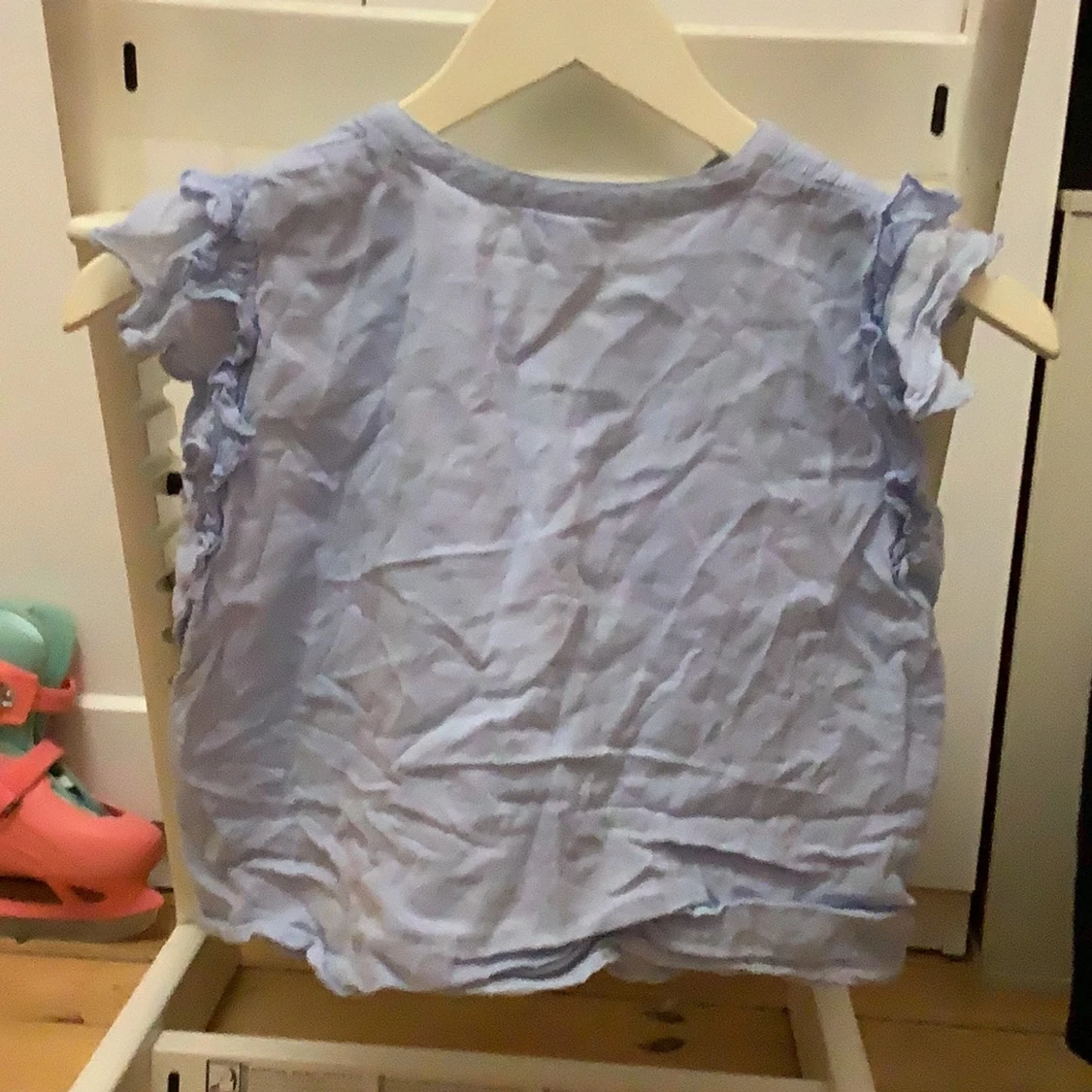 Ljusblå blus från Gina Tricot - 90