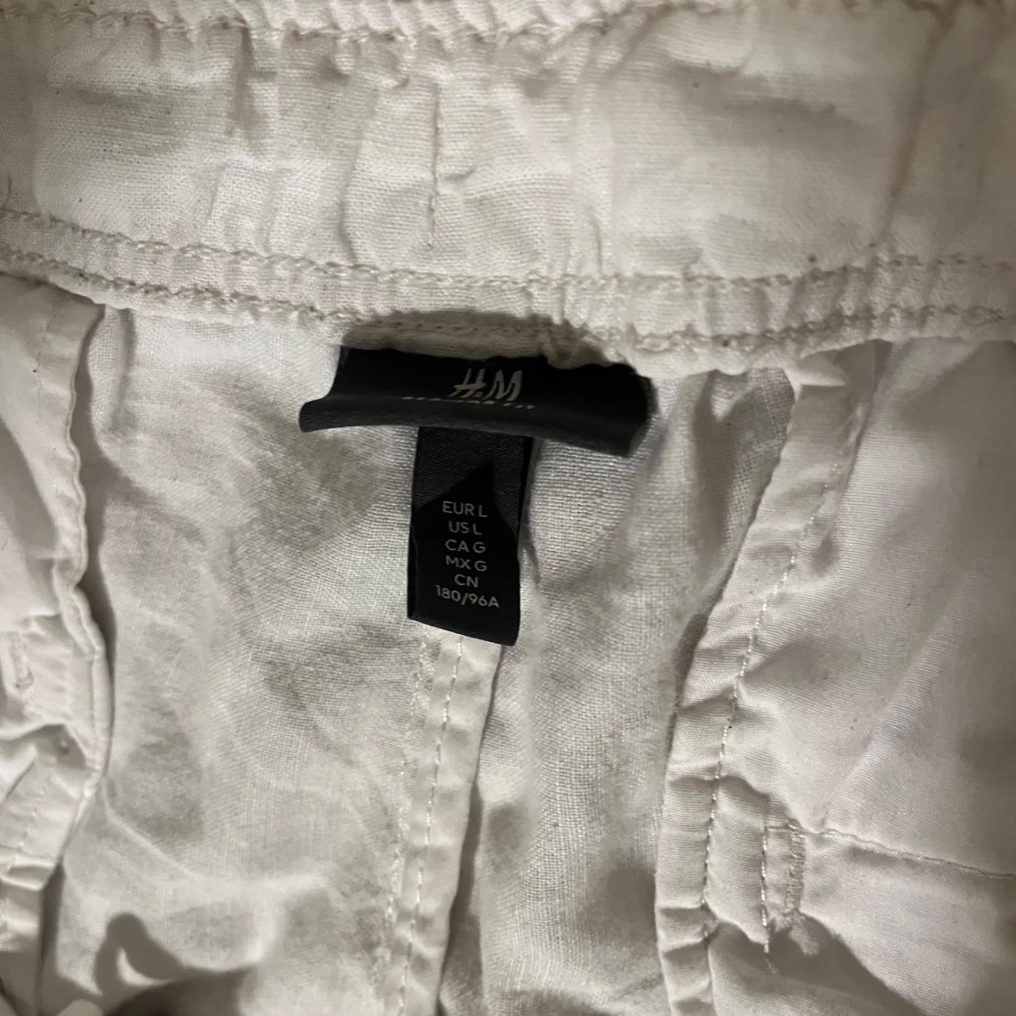 Vita byxor från H&M - 90