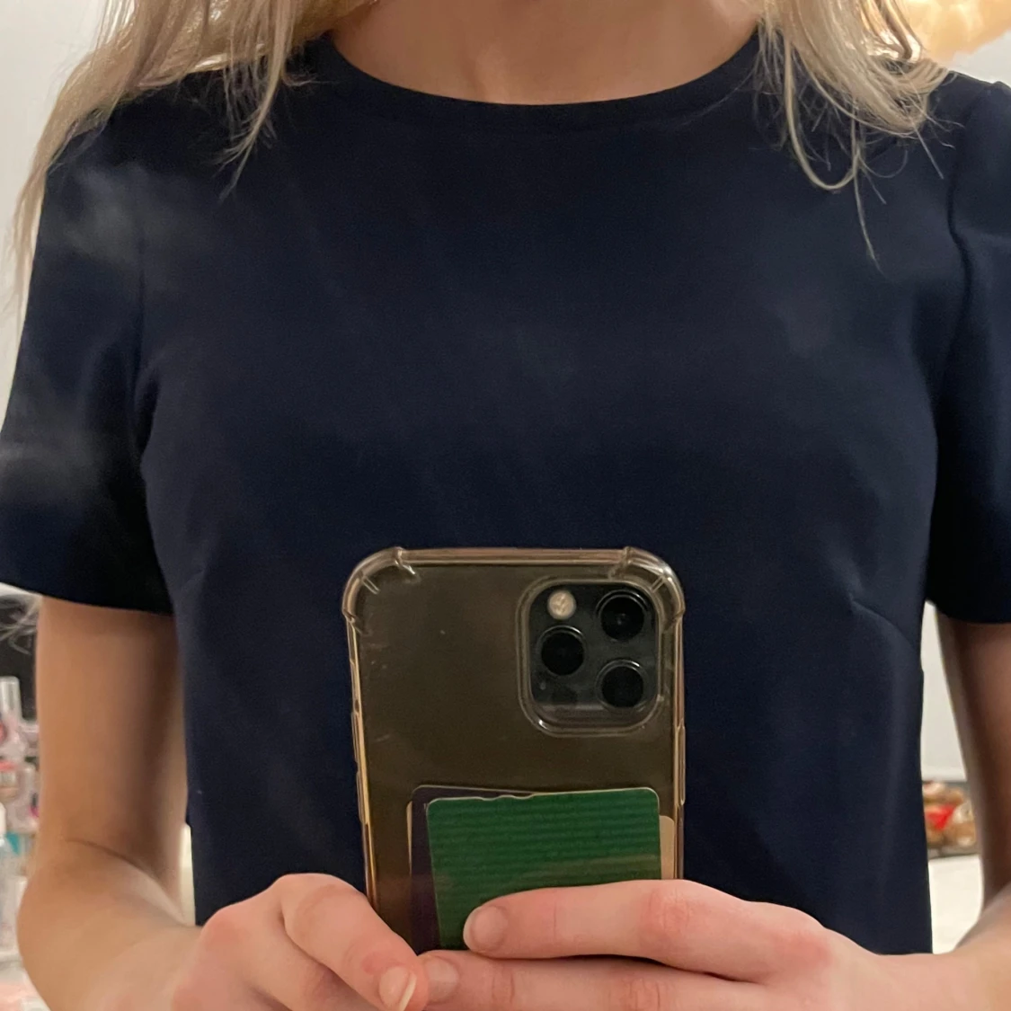 Mörkblå tshirt - 91