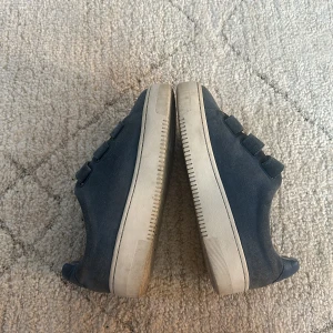 Skor - Jättesöta blåa skor med kardborreband! 💕