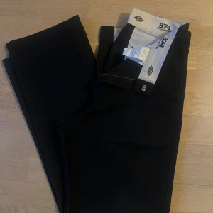 Dickies 874  - Dickies 874 Orginal Fit Bra skick! Storlek: 33X34