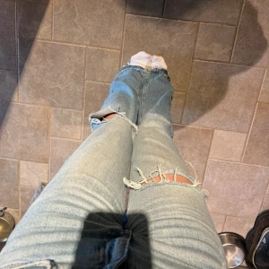Jeans från GinaTricot 💕 - Säljer då ja ej använder dom längre 💕