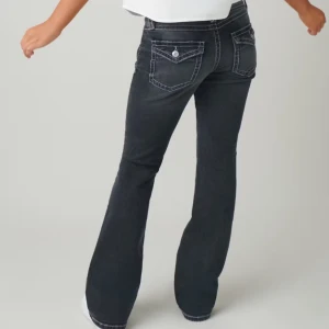 Gråa bootcut jeans - Säljer ett par snygga svarta bootcut jeans med vita sömmar. De har en klassisk femficksdesign med knappar på bakfickorna. Perfekta för en avslappnad men stilren look! Använd två gånger