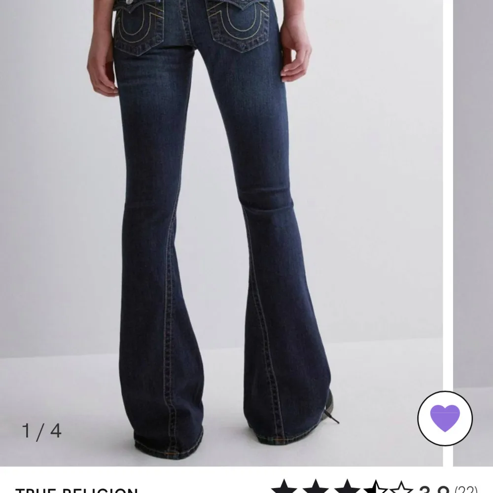 Säljer mina helt oanvända jeans från True Religion. Säljer då jag inte använder dem. De är köpta på Nelly för 1299kr. Skriv om ni har några fler frågor😊. Jeans & Byxor.