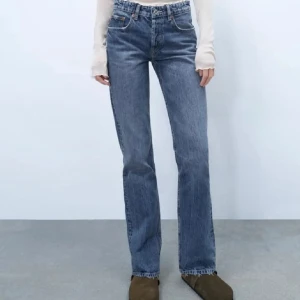 Midrise jeans  - Super snygga raka mid waist jeans från Zara 💕🩷