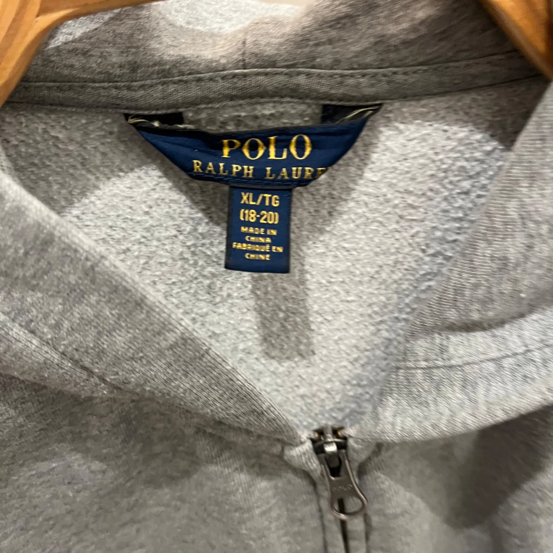 Grå hoodie från Ralph Lauren - 2