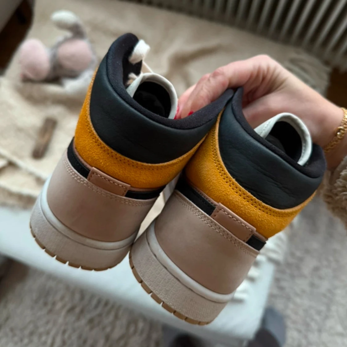 Nike Air Jordans i - 91