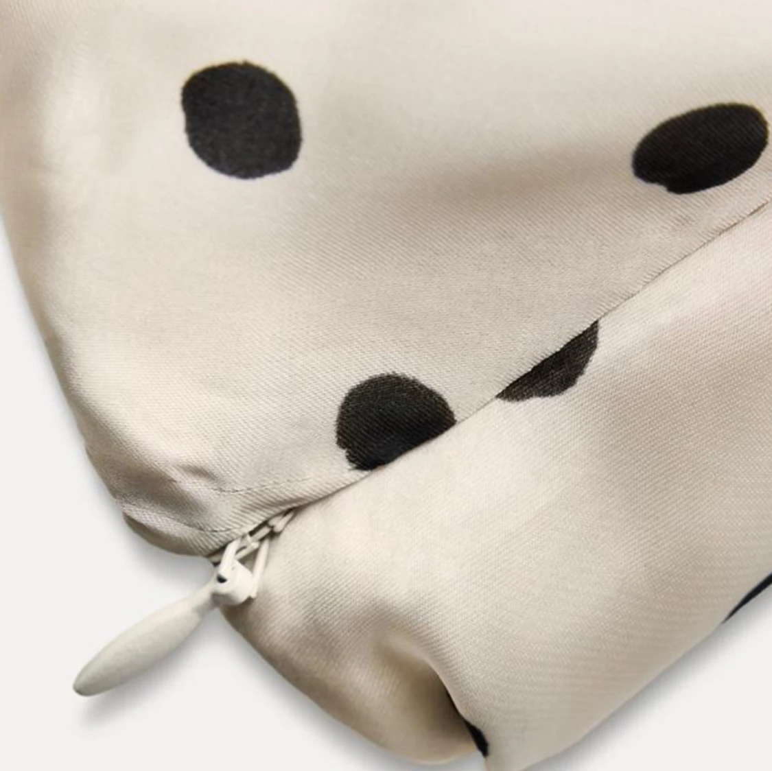 Prickig oneshoulder-topp - 92