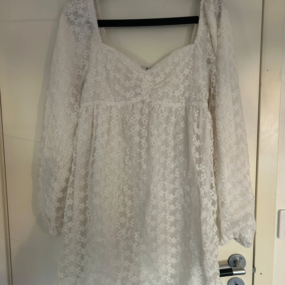 Studentklänning NA-KD stl 38 - 91