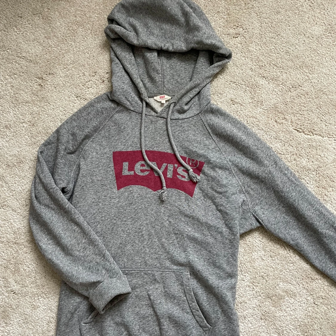 Grå hoodie från Levi's - 91