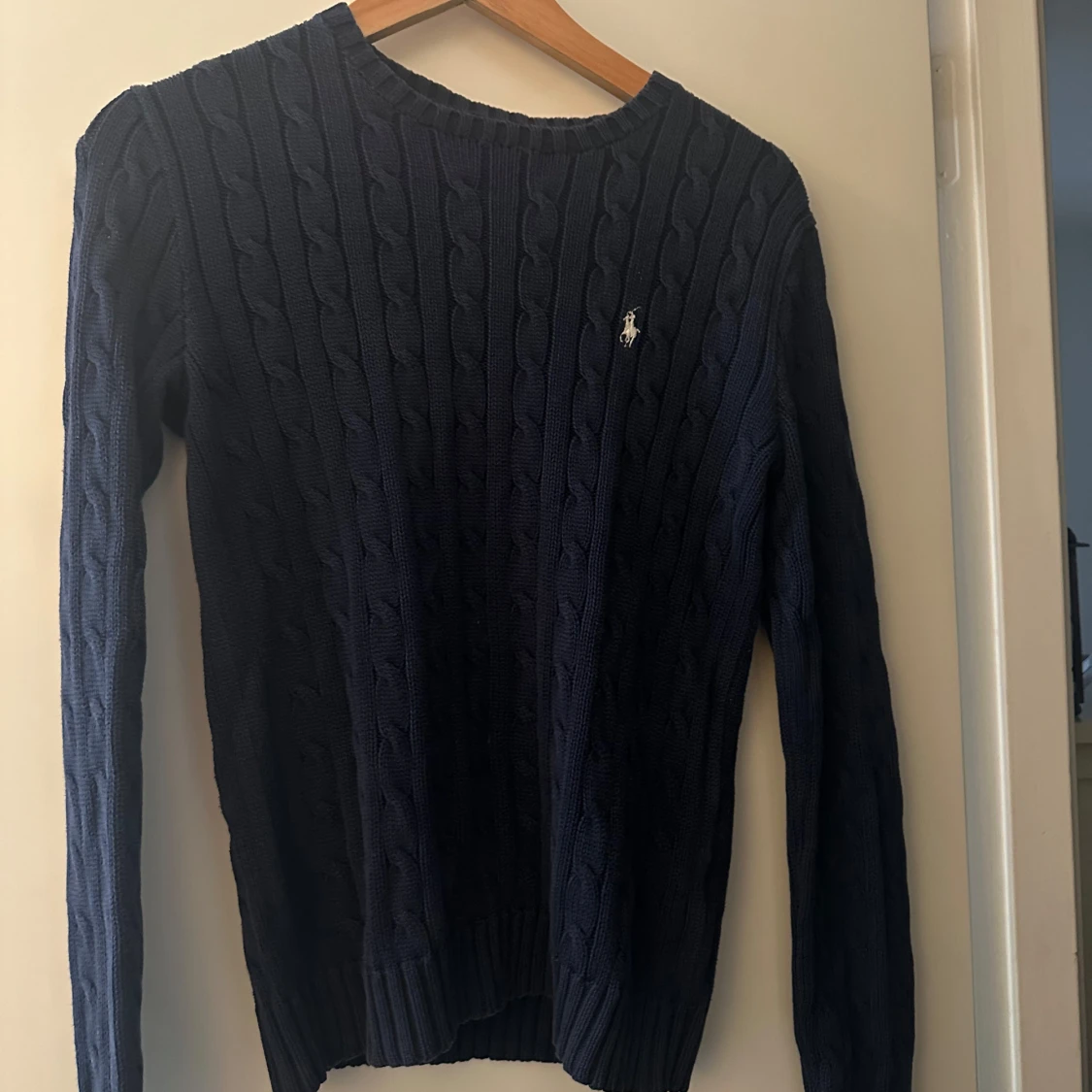 Mörkblå stickad tröja från Ralph Lauren - 90