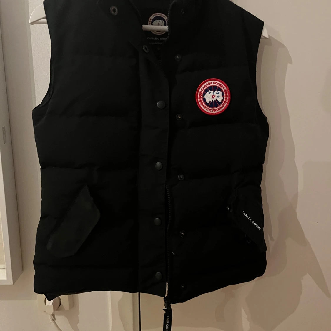 Svart dunväst från Canada Goose