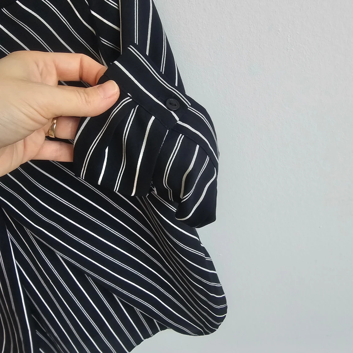 Svartvit randig skjorta från Monki - 92