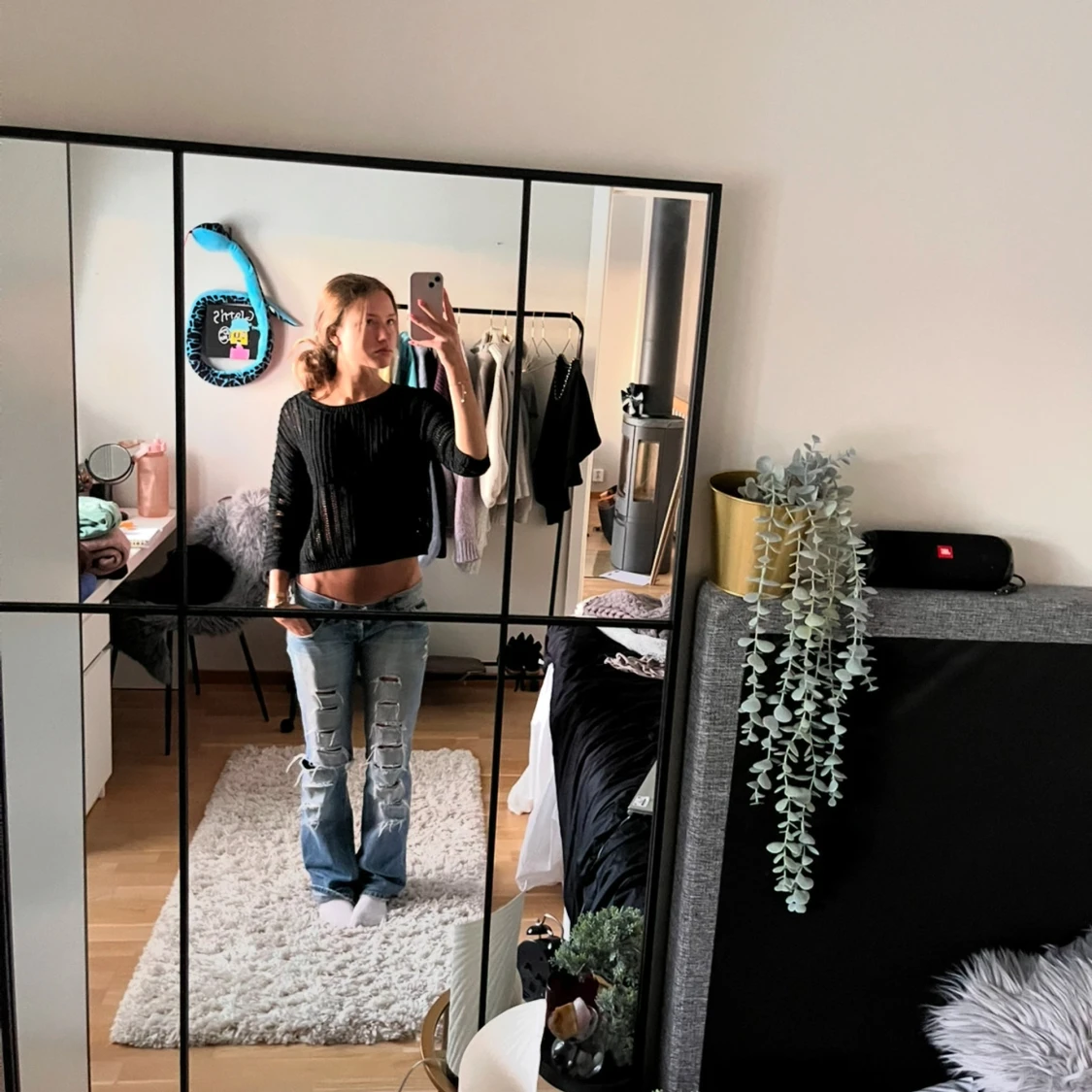 Svart hålstickad croppad tröja med trekvartsärmar - 91