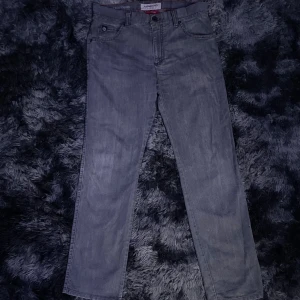 Alberto jeans  - Thrifta den här för länge sen men har inte riktig använt dem. Skriv om du är intresserad och vill ha fler bilder.