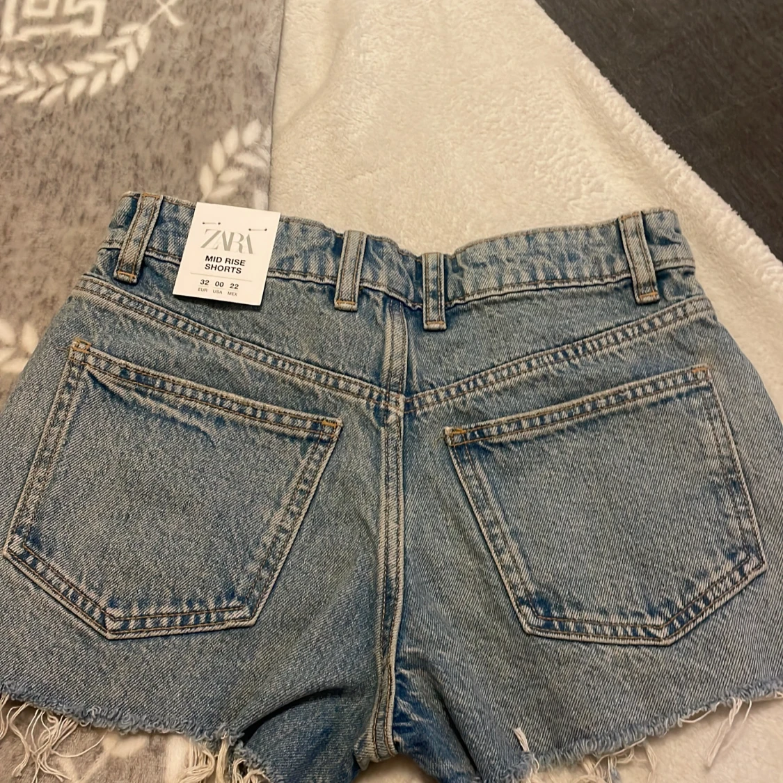 Zara shorts - 90