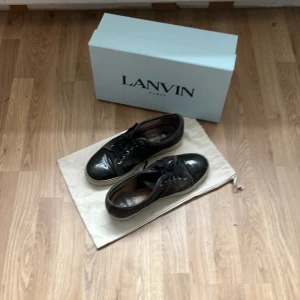 Lanvins  - Säljer dessa snygga lanvins. Skick 4/10 nypris 4900 mitt pris 1299