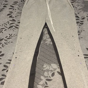 Flared byxor - Oanvänd!