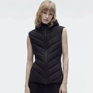 Zara väst  - Populär zara väst endast använd få gånger. Pris kan diskuteras.