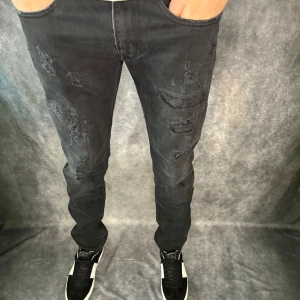 REPLAY ANBASS JEANS  - // Replay anbass jeans | Storlek W33/L32 | Nypris runt 1800kr | Kontakta för fler frågor eller funderingar // Deluxecloset 