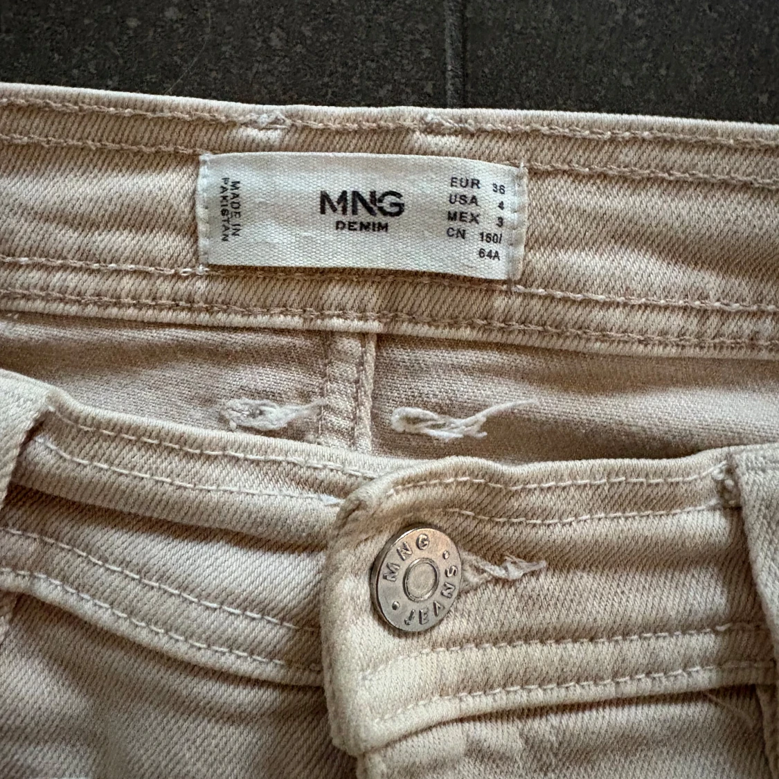 Beige byxor med bootcut - 93