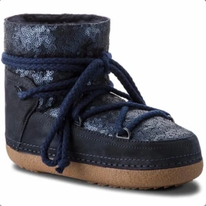 Glitter Inuikii - Jordens sötaste inukiss från tidigare säsong, säljs inte längre. Sparsamt använda. Skriv för egna bilder. Vill ha 1500 för dom pga limited edition och väl tagna hand om❤️❤️❤️