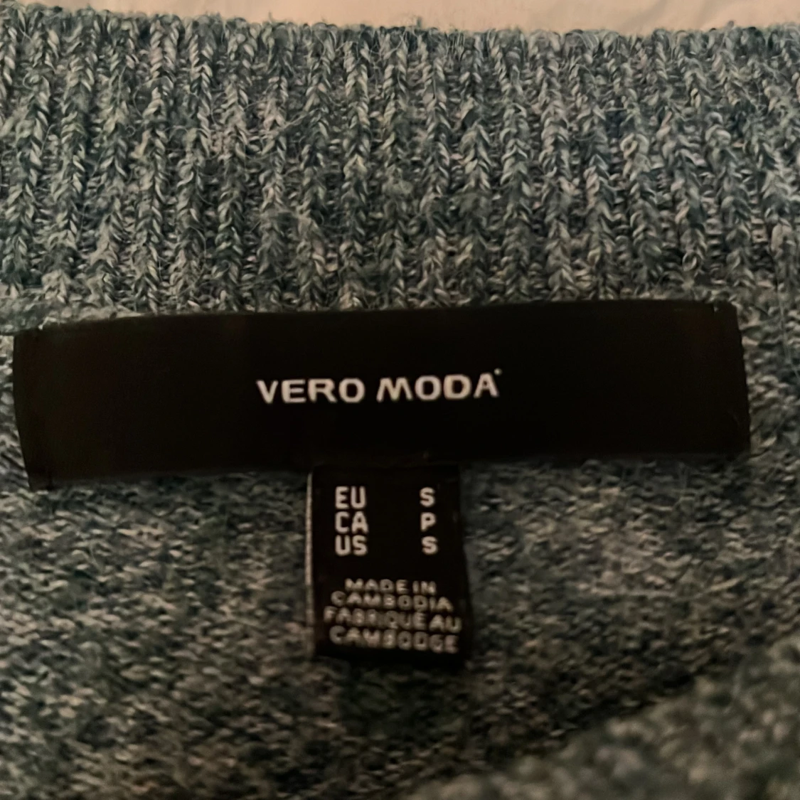 Mörk mörk grön stickad tröja från Vero Moda - 90