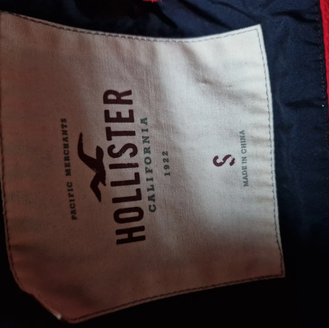 Svart pufferjacka från Hollister - 91